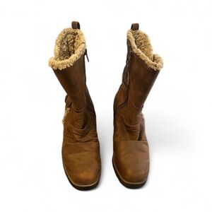 BareTraps Brown Winter Boots with Faux Fur Lining Camouflage Detailing